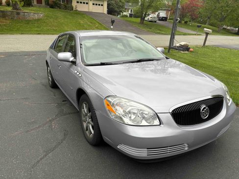 Used 2006 Buick Lucerne CXL w/ Entertainment Package FWD image 2