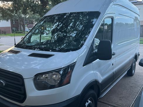 Used 2019 Ford Transit 250 148 High Roof image 6