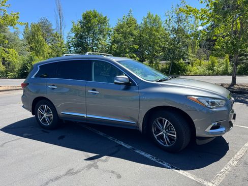 Used 2019 INFINITI QX60 Luxe w/ Essential Package AWD/4WD image 13