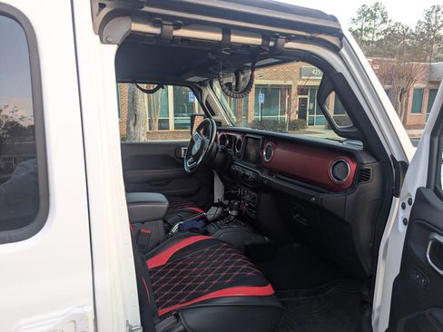 Used 2020 Jeep Wrangler Unlimited Rubicon image 11