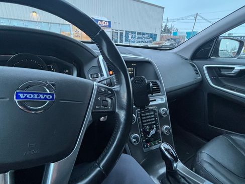 Used 2015 Volvo XC60 T6 Platinum w/ Climate Package image 6