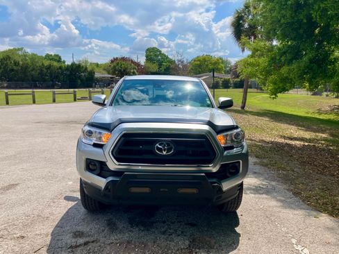 Used 2023 Toyota Tacoma SR5 w/ Technology Package image 1