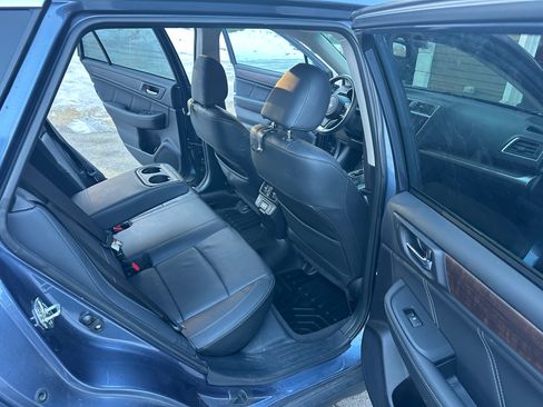 Used 2018 Subaru Outback 2.5i Limited image 12