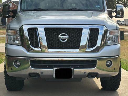 Used 2013 Nissan NV 3500 SL w/ Technology Pkg RWD image 9