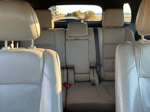 Used 2013 Ford Explorer Limited image 8