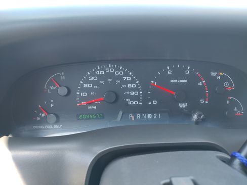 Used 2002 Ford F250 4x4 SuperCab Super Duty image 2