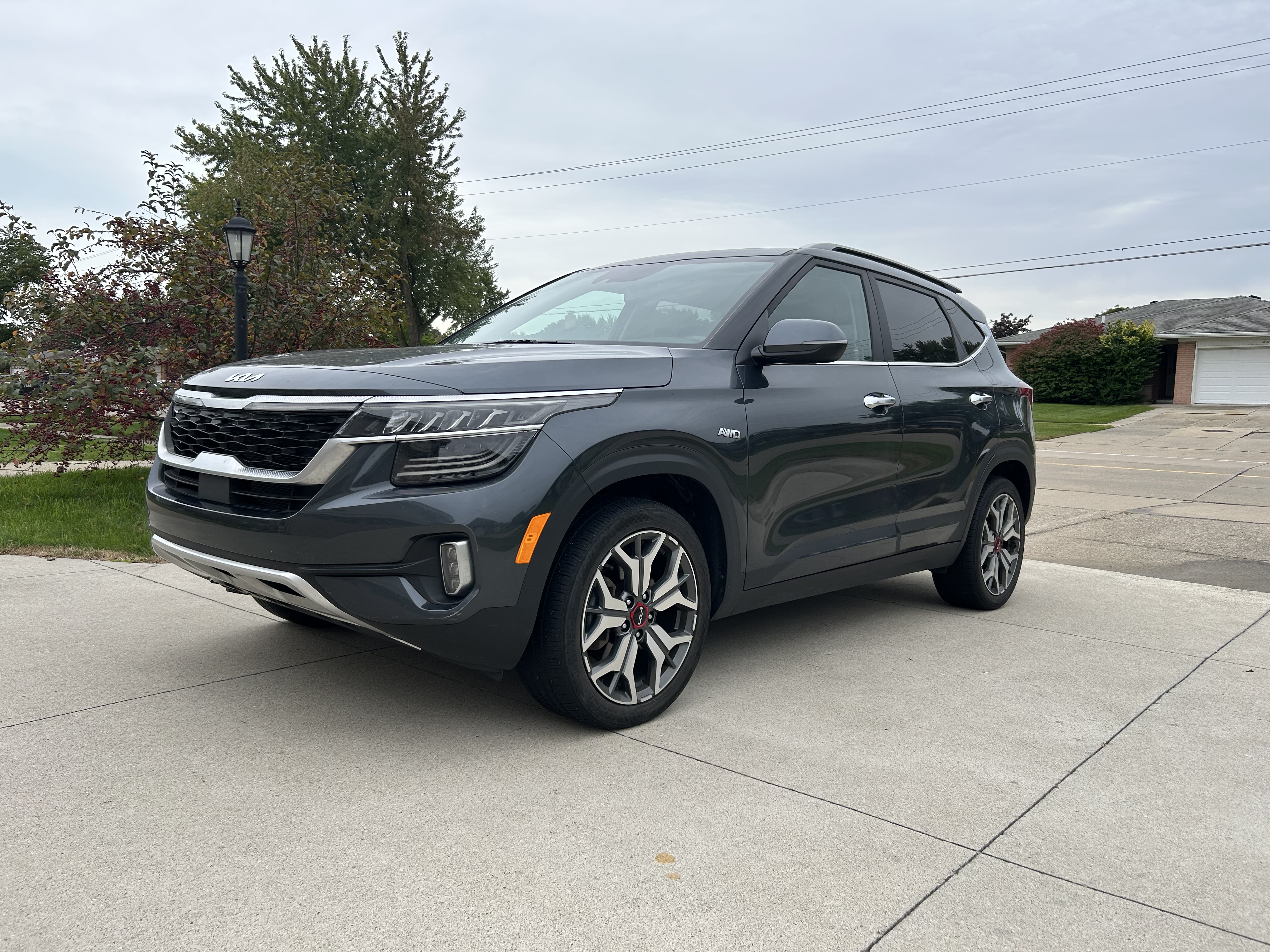 Used 2023 Kia Seltos SX w/ SX Sunroof Package AWD/4WD image 1