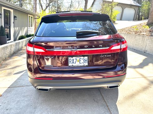 Used 2018 Lincoln MKX Reserve w/ Luxury Package AWD/4WD image 4