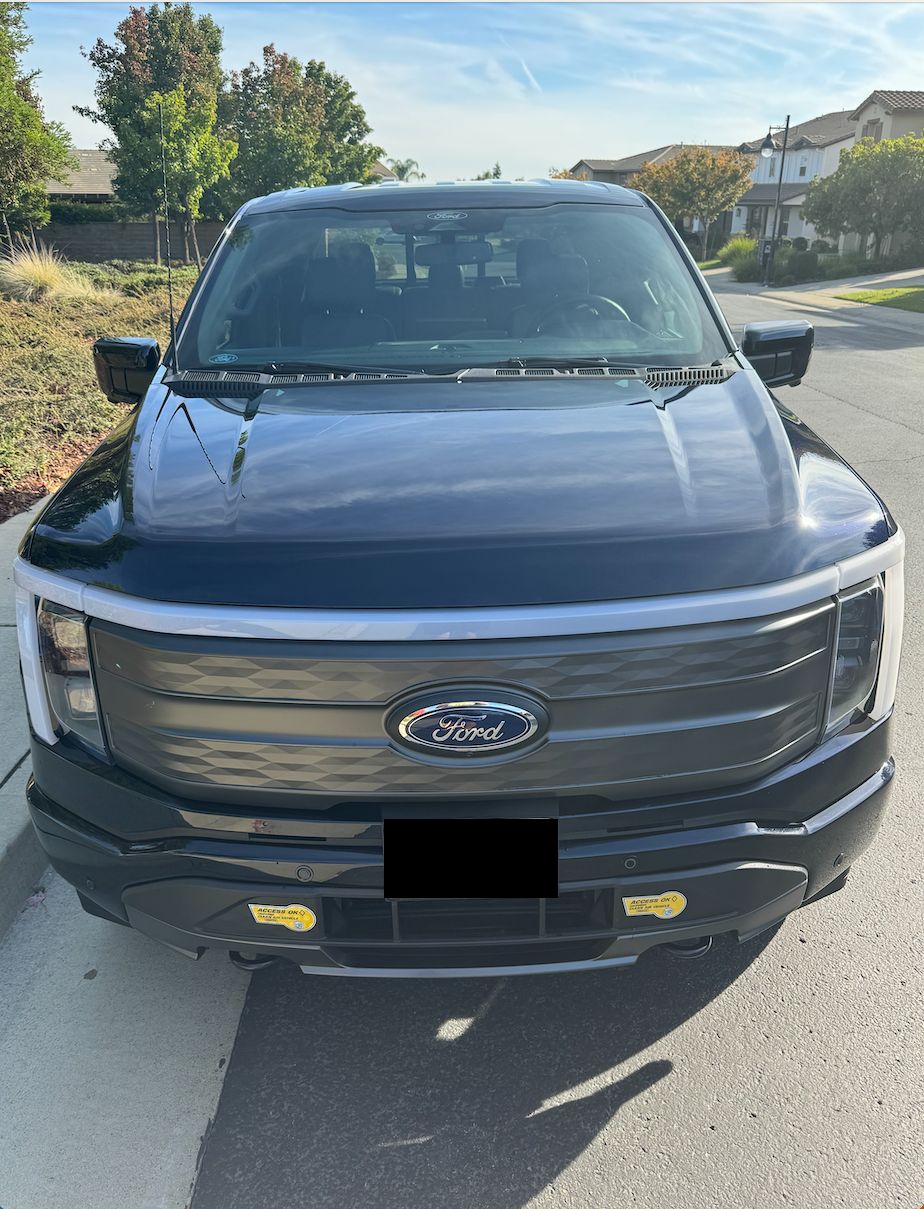 Used 2022 Ford F150 Lightning Lightning Lariat AWD/4WD image 1