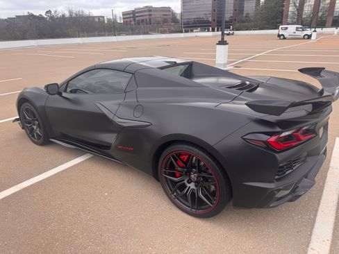 Used 2024 Chevrolet Corvette Z06 image 5