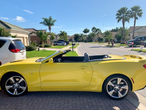 Used 2018 Chevrolet Camaro SS image 4