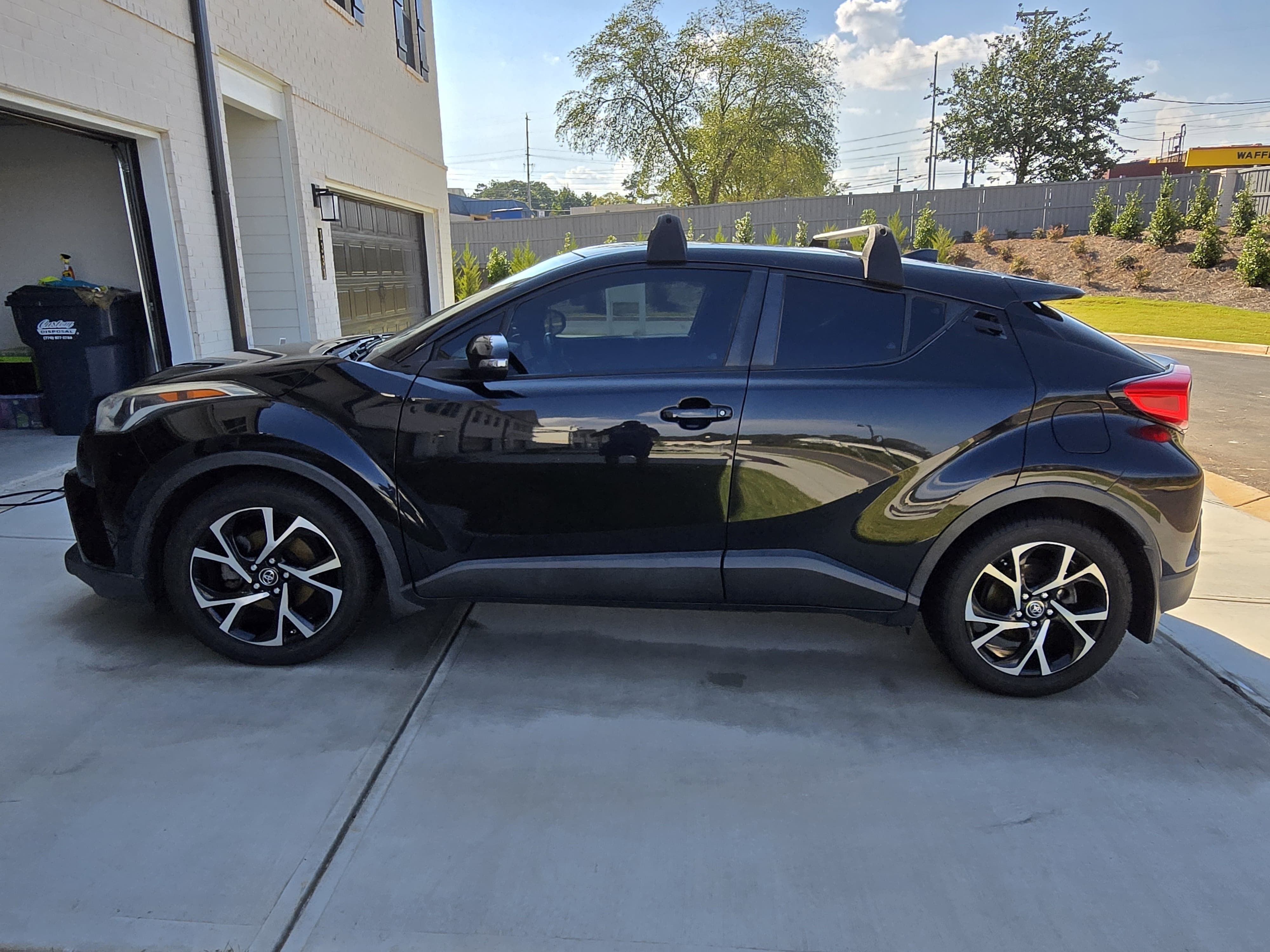 Used 2018 Toyota C-HR XLE FWD image 26