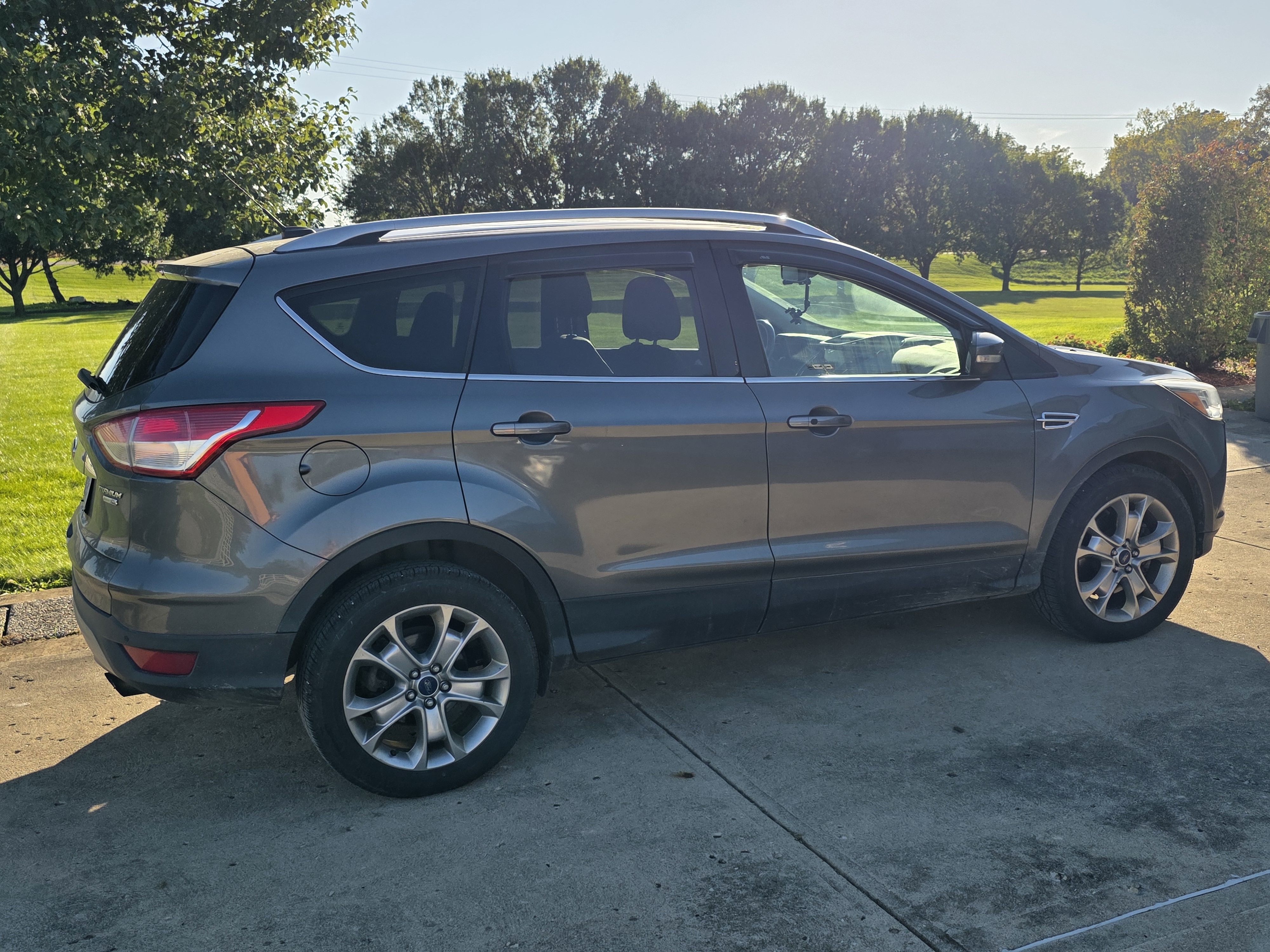 Used 2014 Ford Escape Titanium AWD/4WD image 5