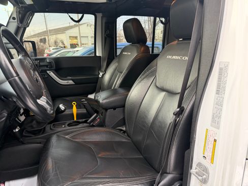 Used 2016 Jeep Wrangler Unlimited Rubicon image 8