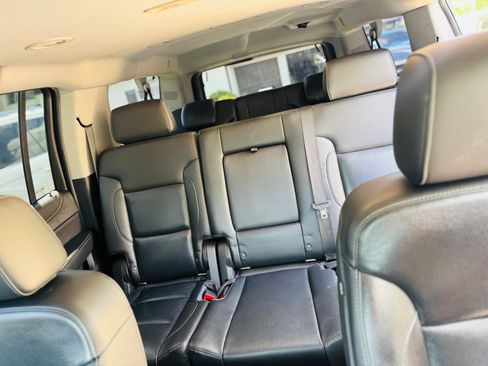 Used 2019 GMC Yukon XL SLT image 13