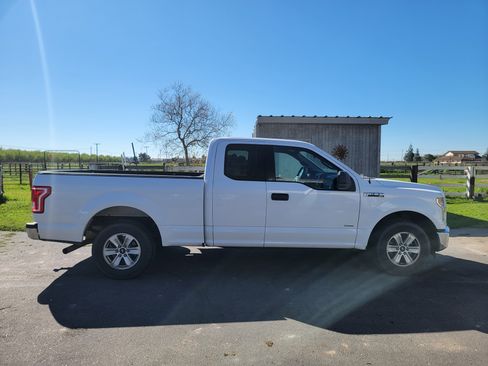 Used 2016 Ford F150 XLT image 14