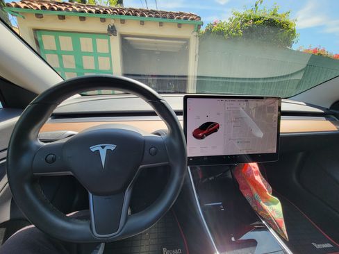 Used 2019 Tesla Model 3 Long Range image 10
