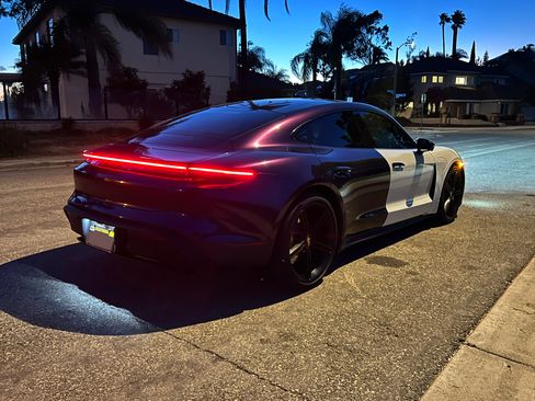 Used 2020 Porsche Taycan 4S AWD/4WD image 1