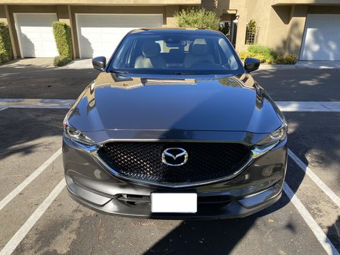 Used 2017 MAZDA CX-5 Touring w/ Preferred Equipment Package image 4