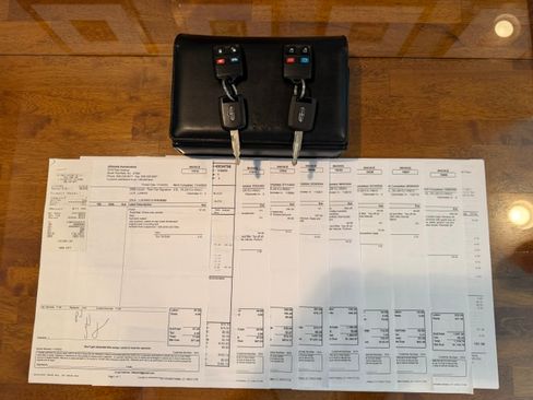 Used 2006 Lincoln Town Car Signature L RWD image 26