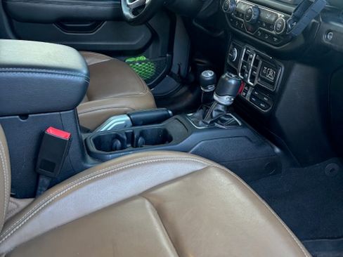 Used 2021 Jeep Wrangler Unlimited Rubicon image 15