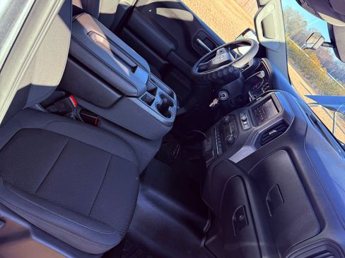 Used 2021 Chevrolet Silverado 1500 Custom image 10