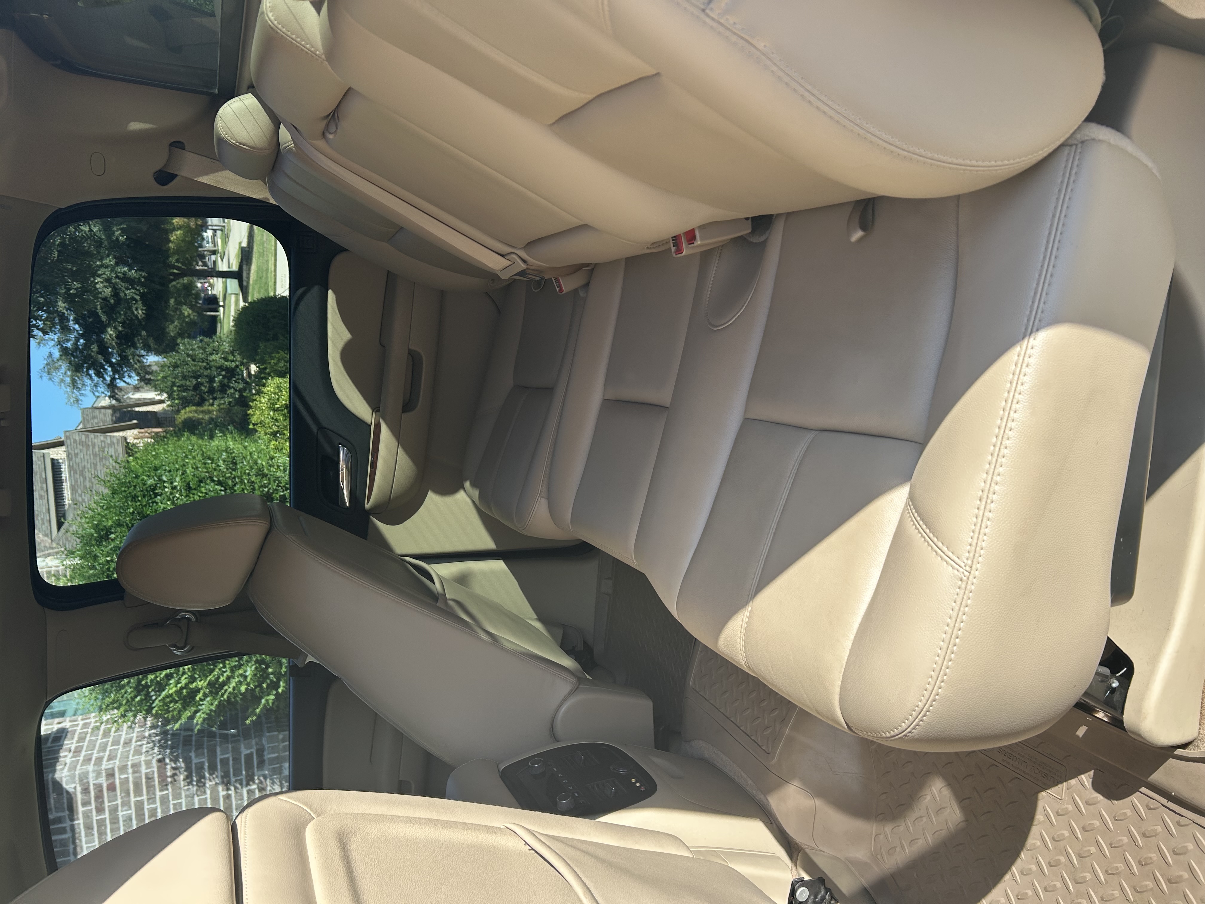 Used 2008 Chevrolet Avalanche LTZ w/ LTZ Preferred Equipment Group RWD image 6