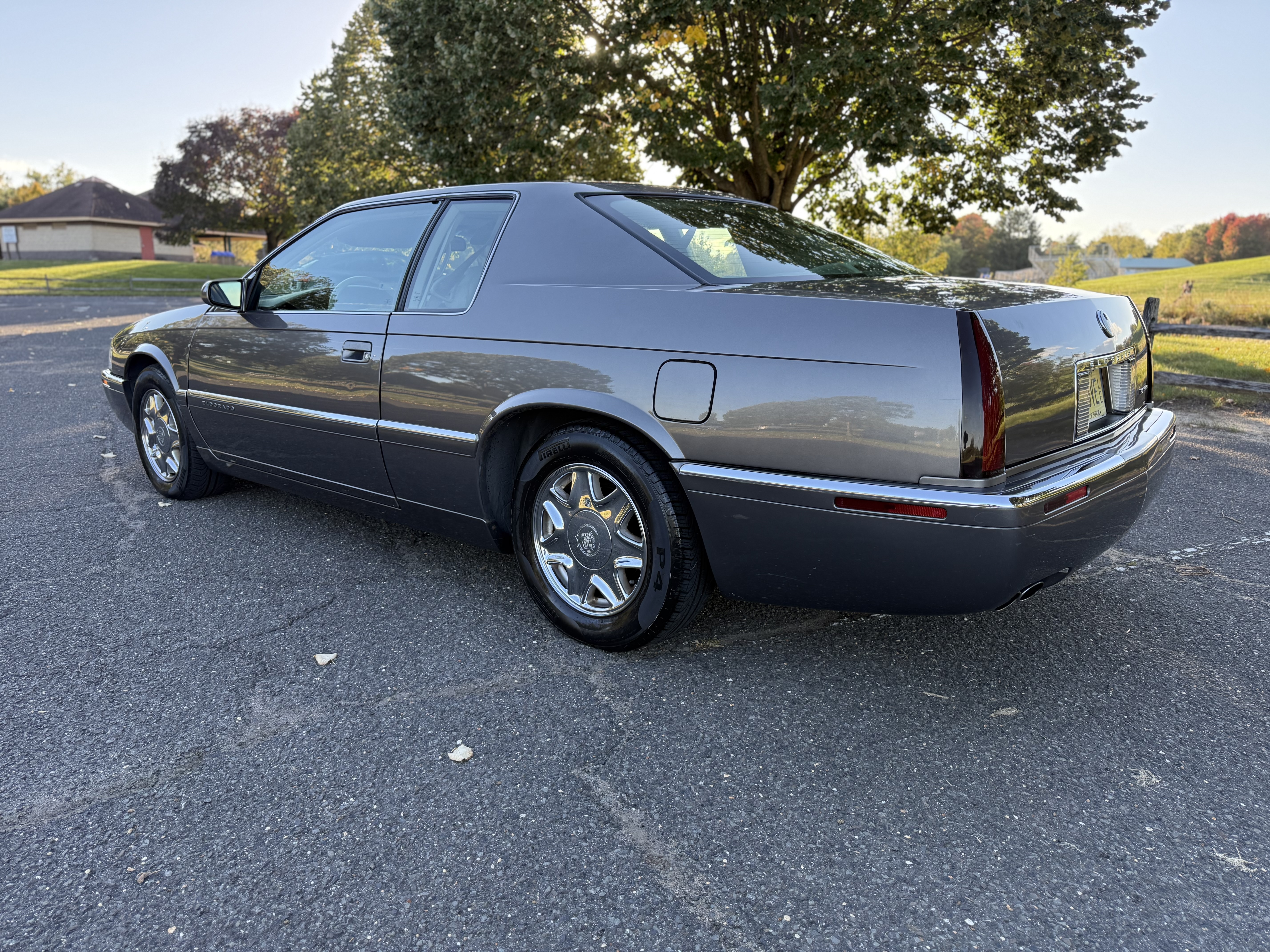 Used 1998 Cadillac Eldorado FWD image 4