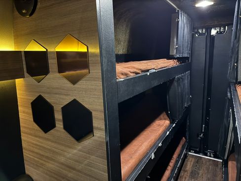 Used 2014 Mercedes-Benz Sprinter 3500 image 20