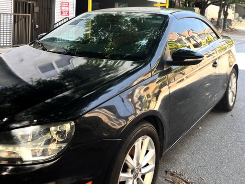 Used 2012 Volkswagen Eos Komfort FWD image 4