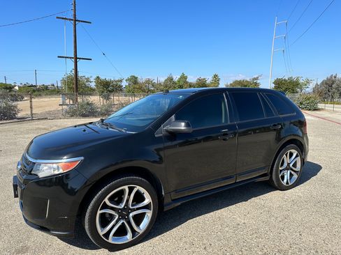 Used 2012 Ford Edge Sport w/ Driver Entry Pkg image 2