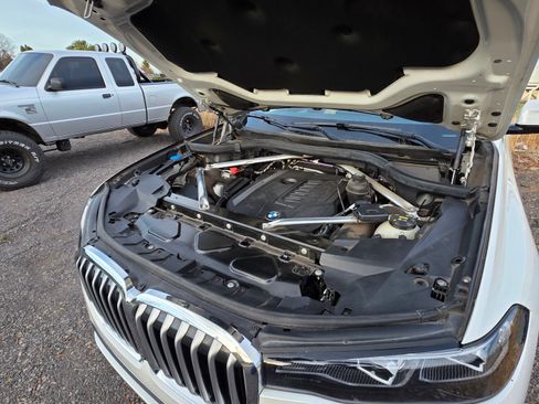 Used 2021 BMW X7 xDrive40i w/ Premium Package image 30