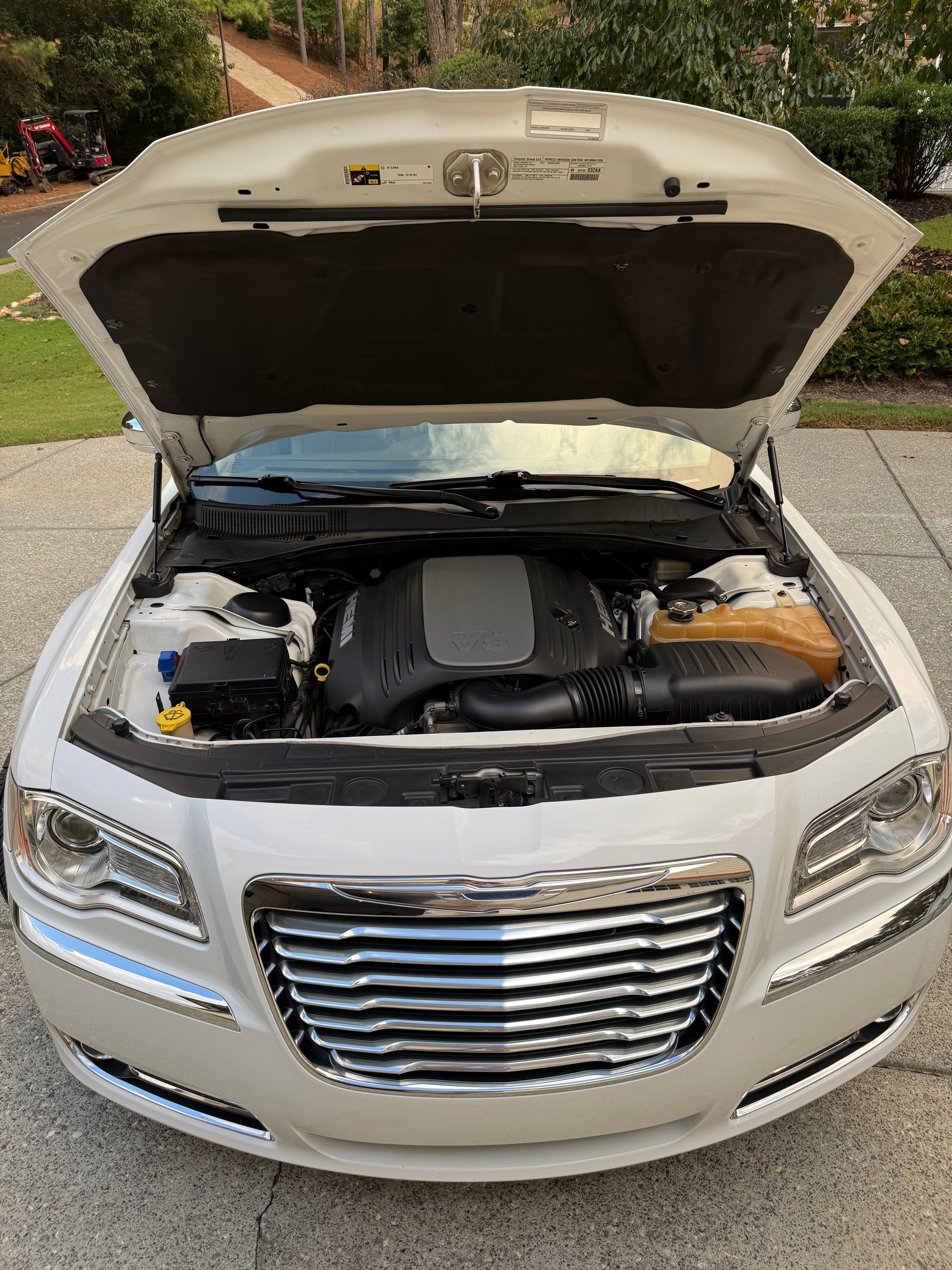 Used 2013 Chrysler 300 C RWD image 5