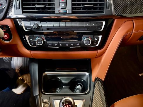 Used 2019 BMW M4 Coupe w/ Competition Package image 18