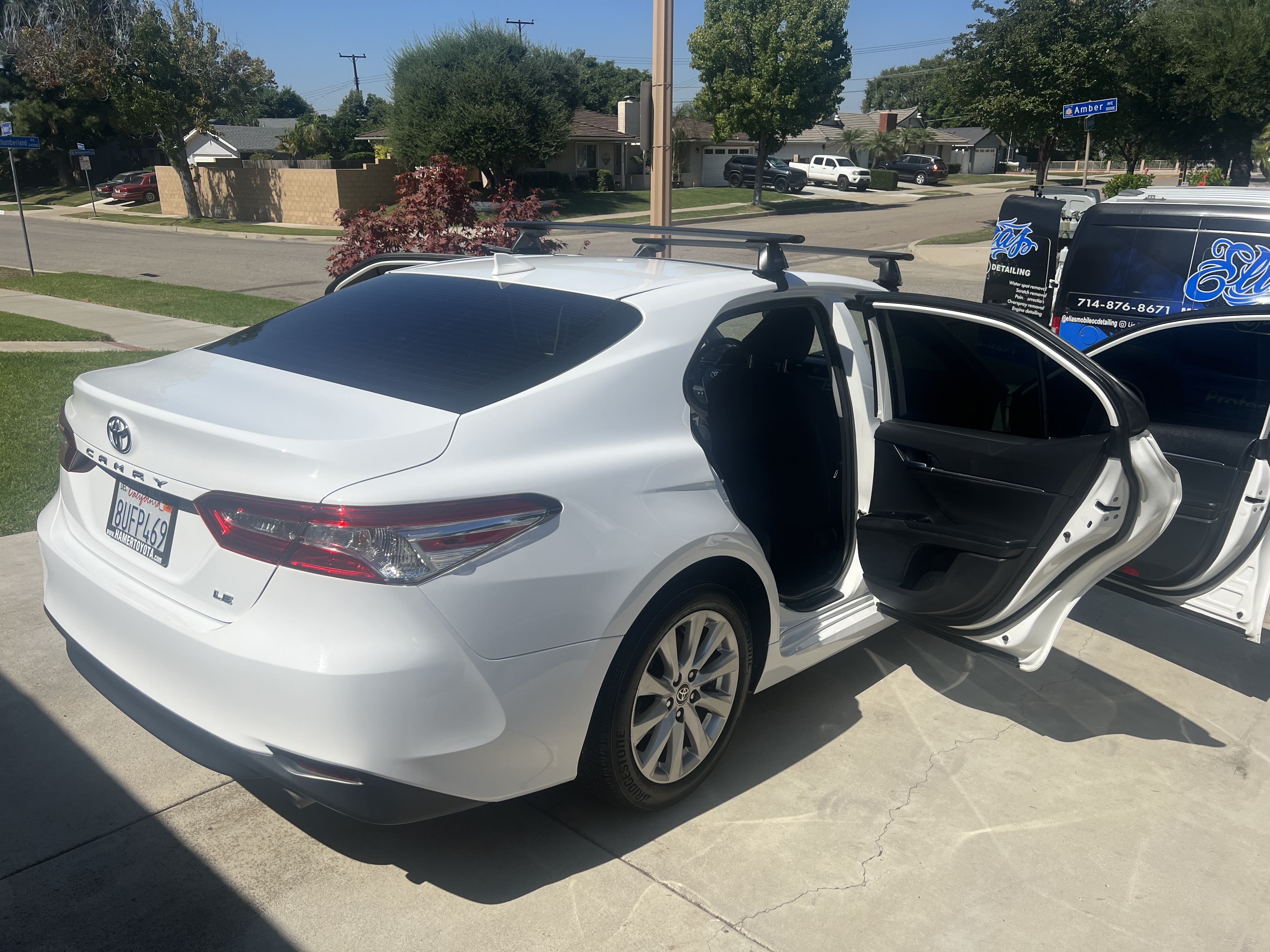 Used 2020 Toyota Camry LE w/ Carpet Mat Package FWD image 5