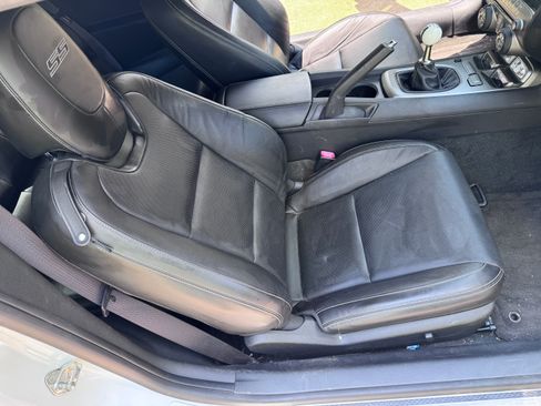 Used 2010 Chevrolet Camaro SS w/ RS Package RWD image 6
