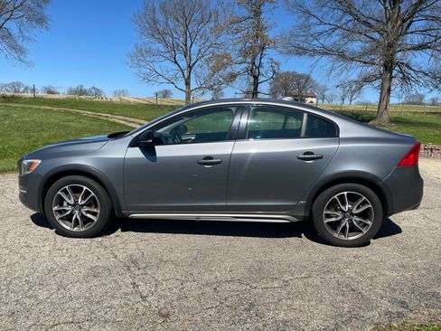 Used 2016 Volvo S60 T5 Cross Country Platinum image 11