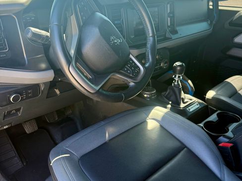 Used 2022 Ford Bronco Black Diamond image 9