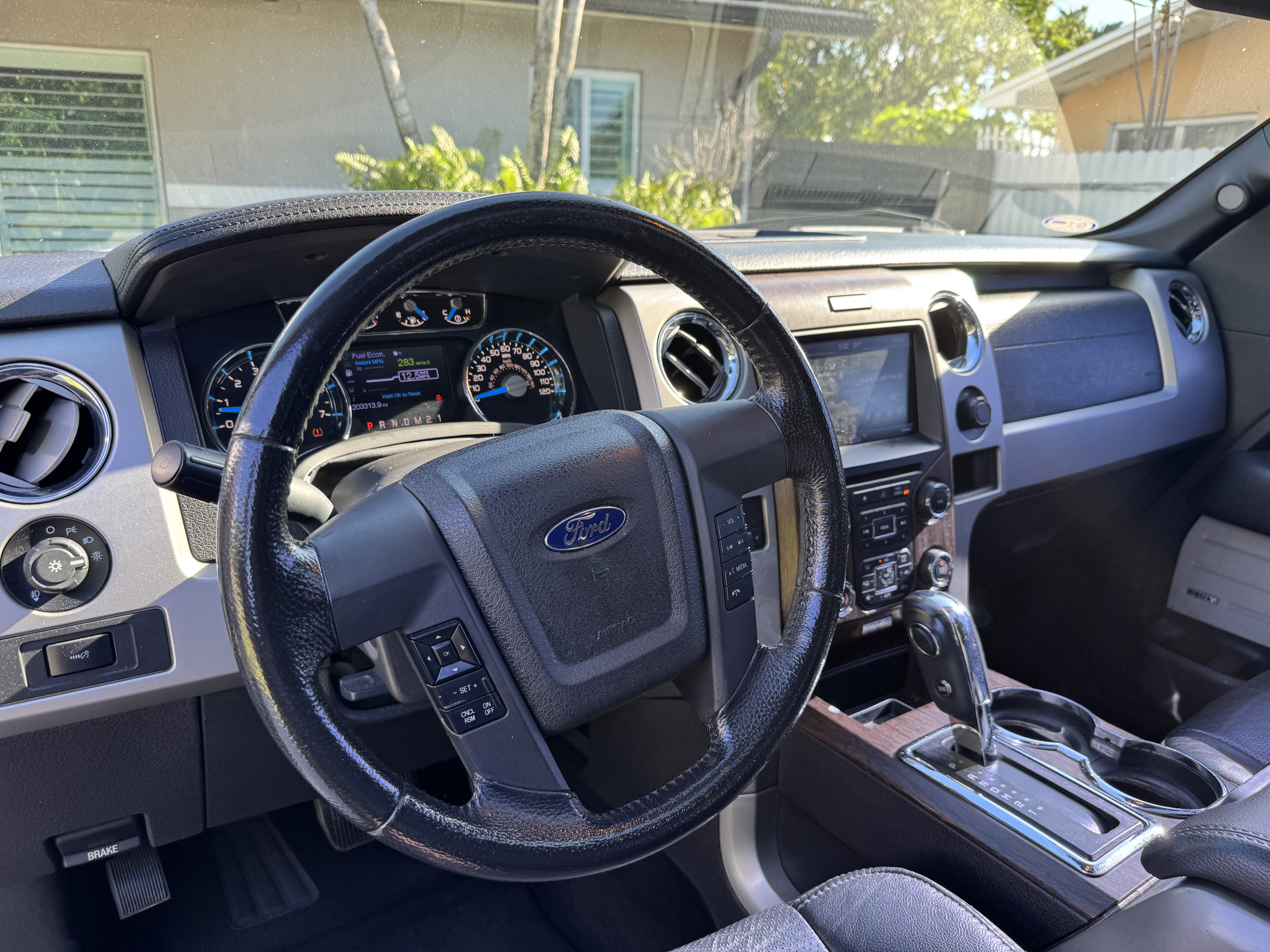 Used 2013 Ford F150 Lariat w/ Luxury Equipment Group RWD image 11