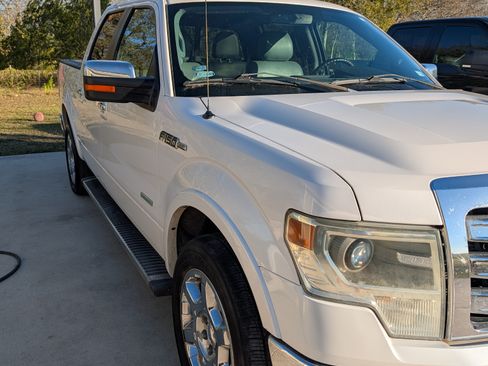 Used 2013 Ford F150 Lariat w/ Luxury Equipment Group image 2