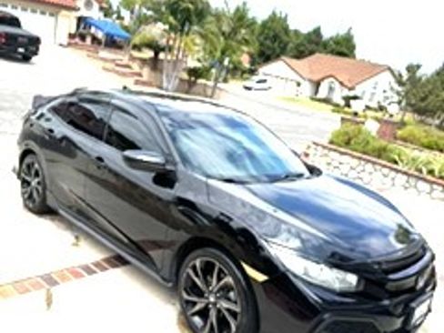 Used 2018 Honda Civic Sport image 4