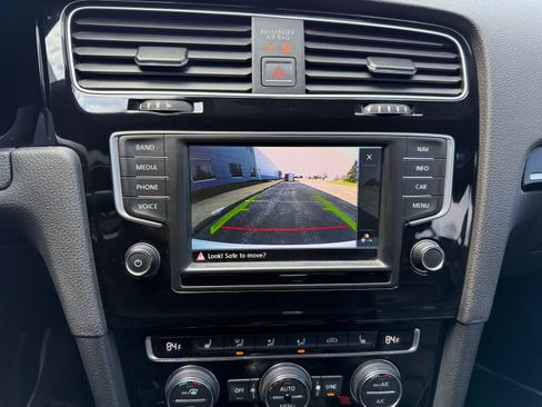 Used 2016 Volkswagen Golf R 4-Door AWD/4WD image 20