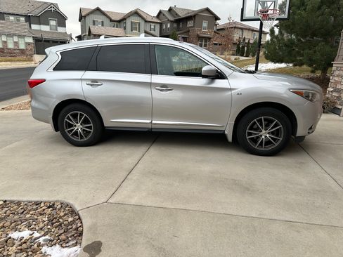 Used 2014 INFINITI QX60 AWD w/ Premium Plus Package image 2