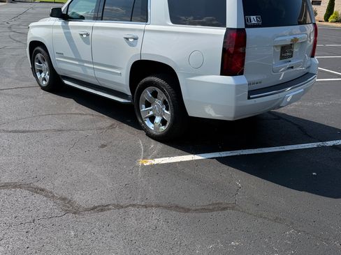 Used 2017 Chevrolet Tahoe Premier RWD image 2