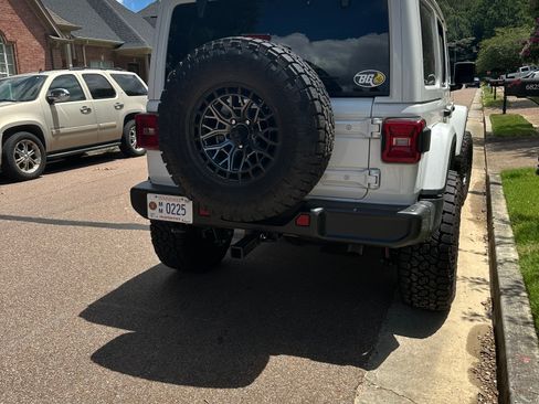 Used 2023 Jeep Wrangler Unlimited Sahara w/ LED Lighting Group image 4