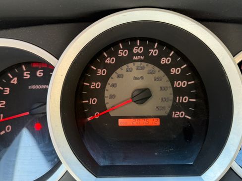 Used 2009 Toyota Tacoma PreRunner w/ TRD Off-Road Pkg w/JBL Audio RWD image 17