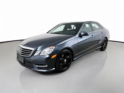 Used 2013 Mercedes-Benz E 350 4MATIC Sedan image 1