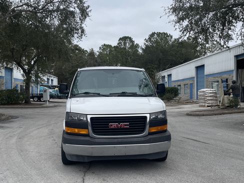 Used 2017 GMC Savana 2500 image 4