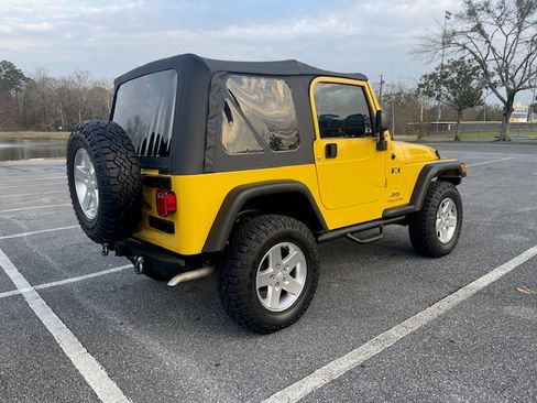 Used 2006 Jeep Wrangler X w/ Tire & Wheel Group (Ecco) image 8