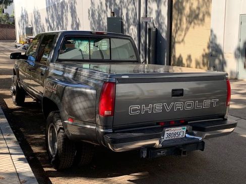 Used 1999 Chevrolet Silverado 3500 4x4 Crew Cab w/ Preferred Equipment Group 2 image 5